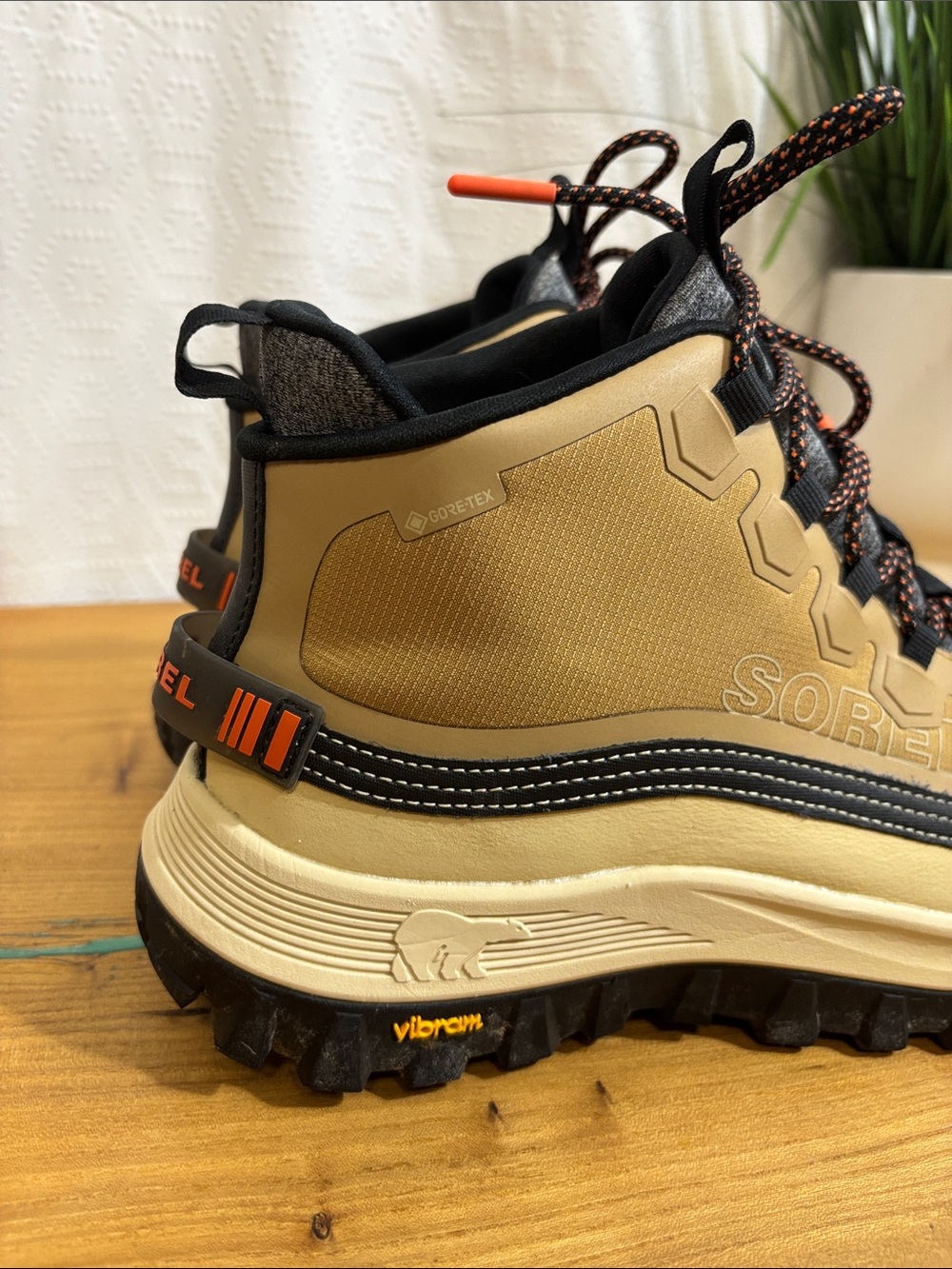 Sorel CALLSIGN HORIZON™ MID GTX Men's Waterproof Sneaker size 10 - Picture 2 of 8